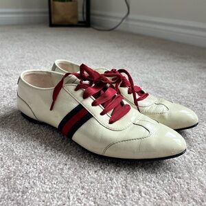 Gucci Cream Patent Leather Web Lace Up Sneakers
